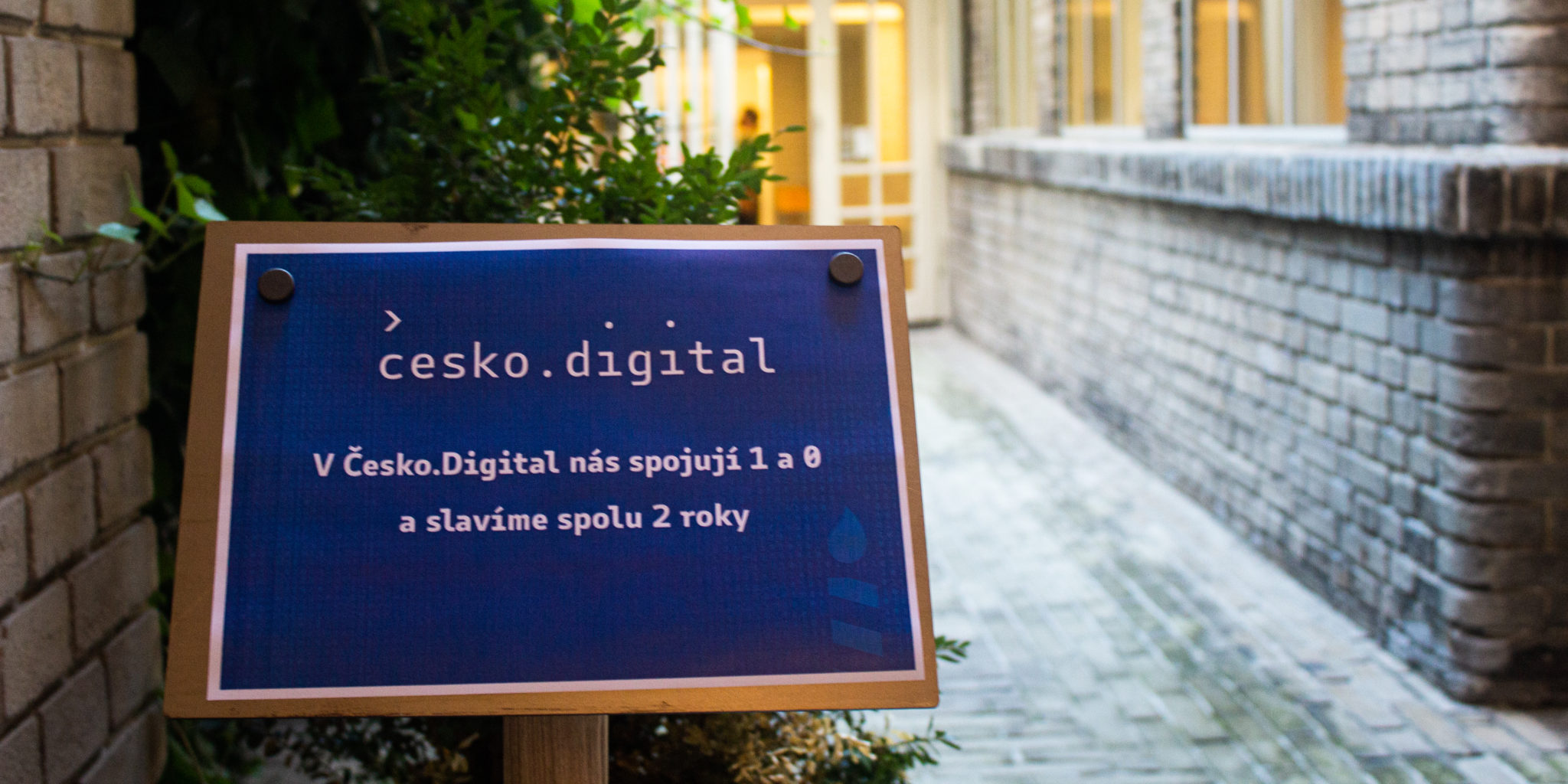 A plaque with the words cesko.digital printed on it.